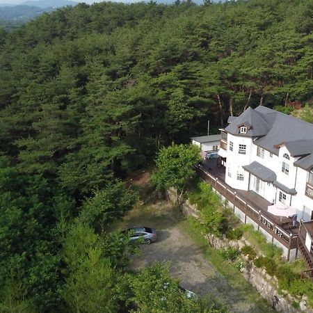 Another World Pension Gyeongju Zewnętrze zdjęcie